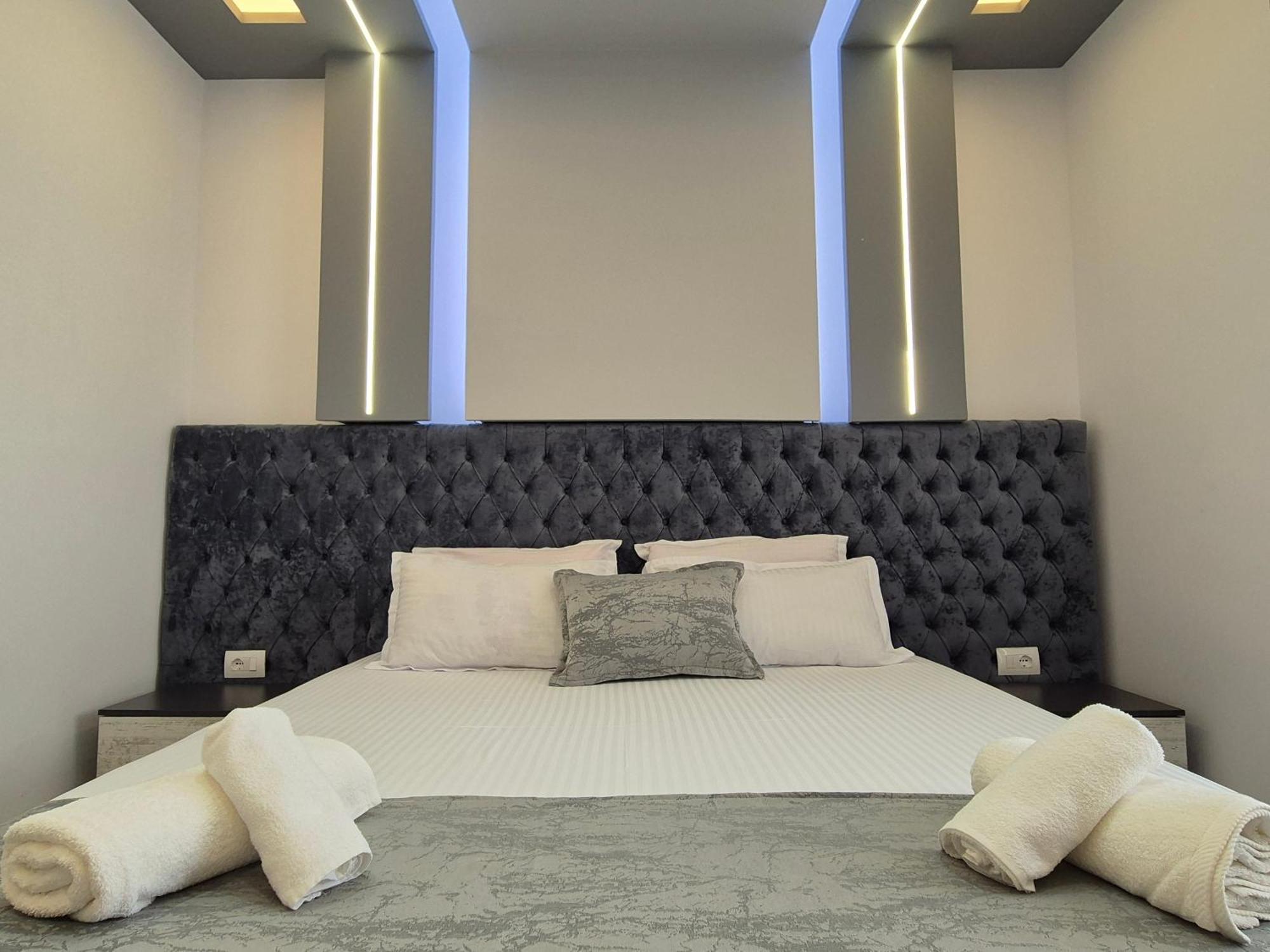 Vila Roxhest Sarandë Buitenkant foto