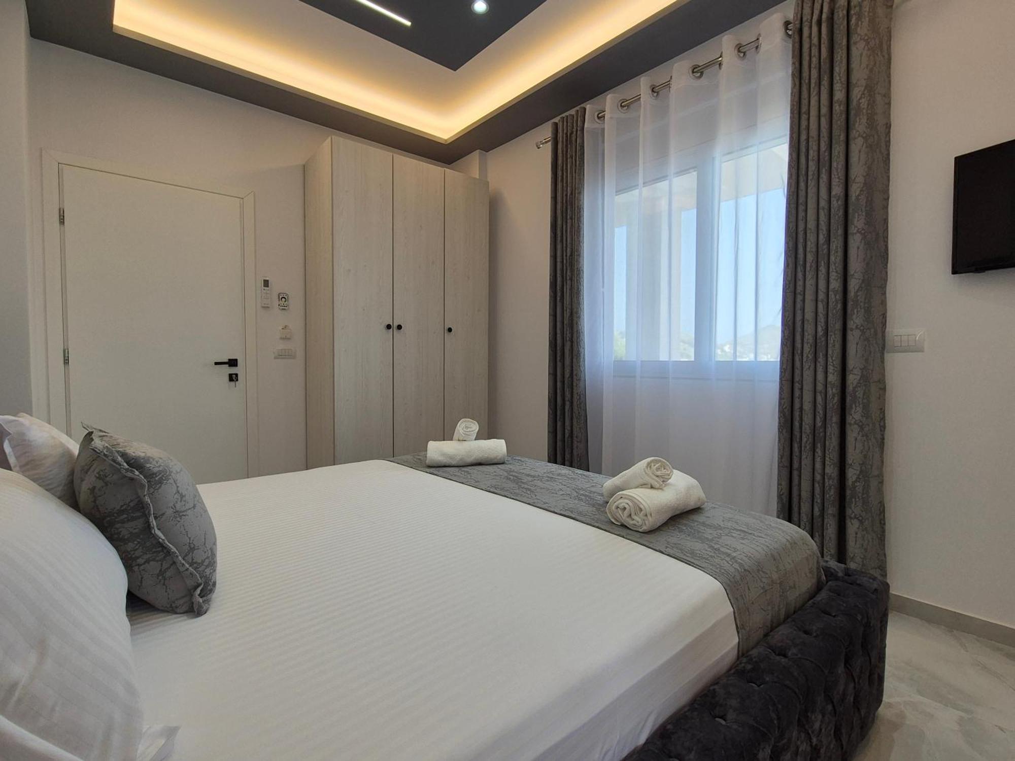Vila Roxhest Sarandë Buitenkant foto