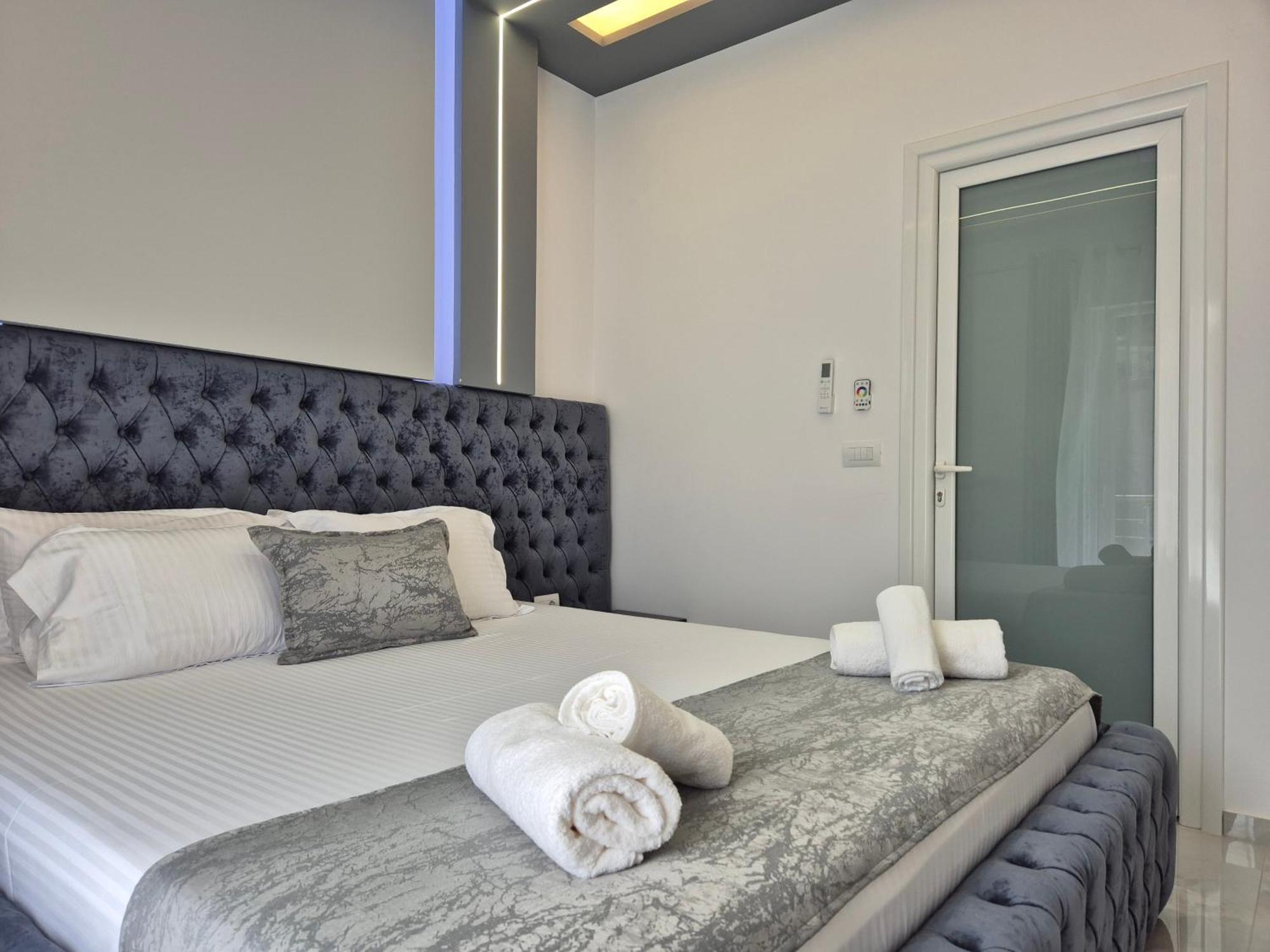 Vila Roxhest Sarandë Buitenkant foto