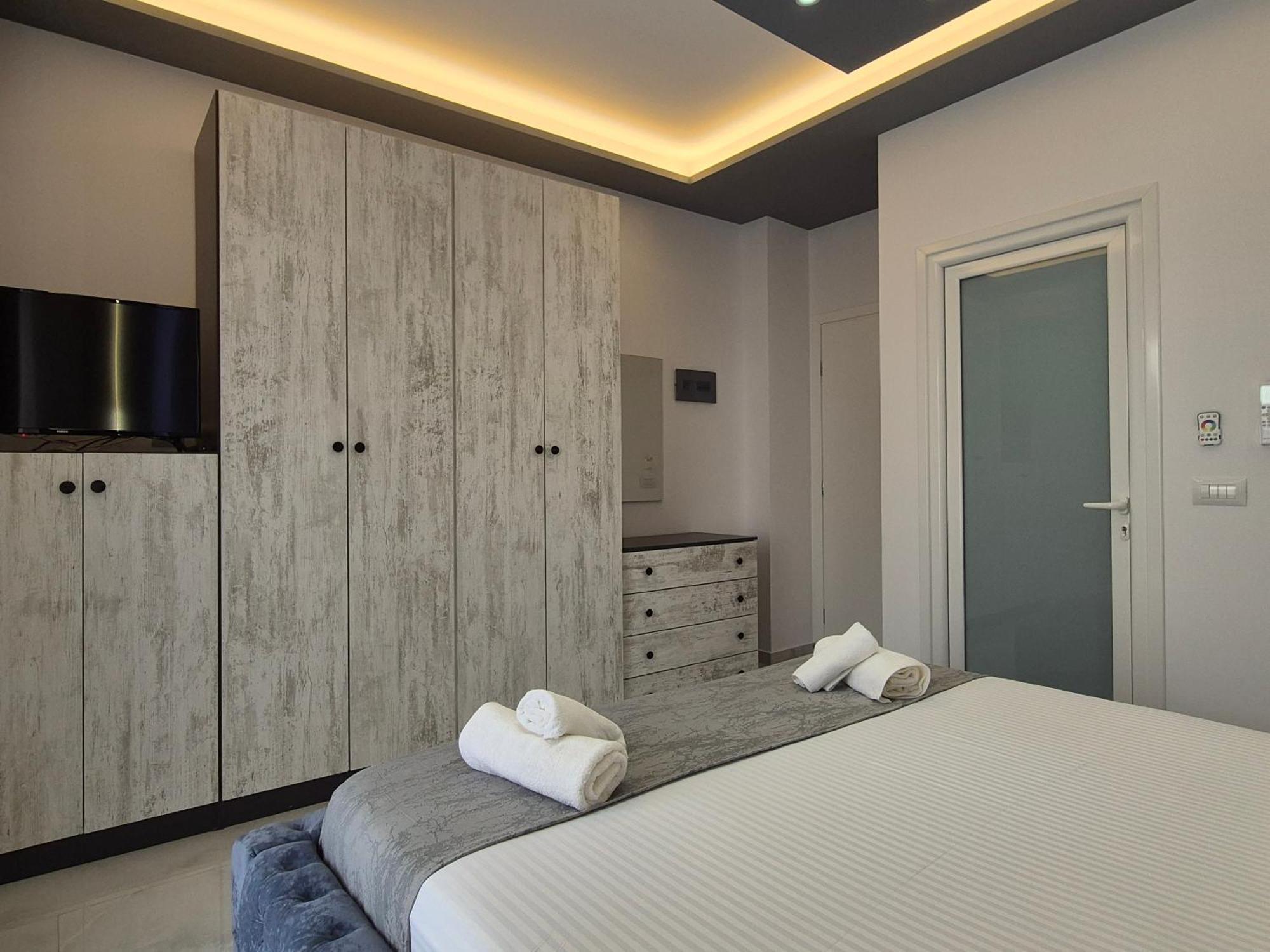 Vila Roxhest Sarandë Buitenkant foto