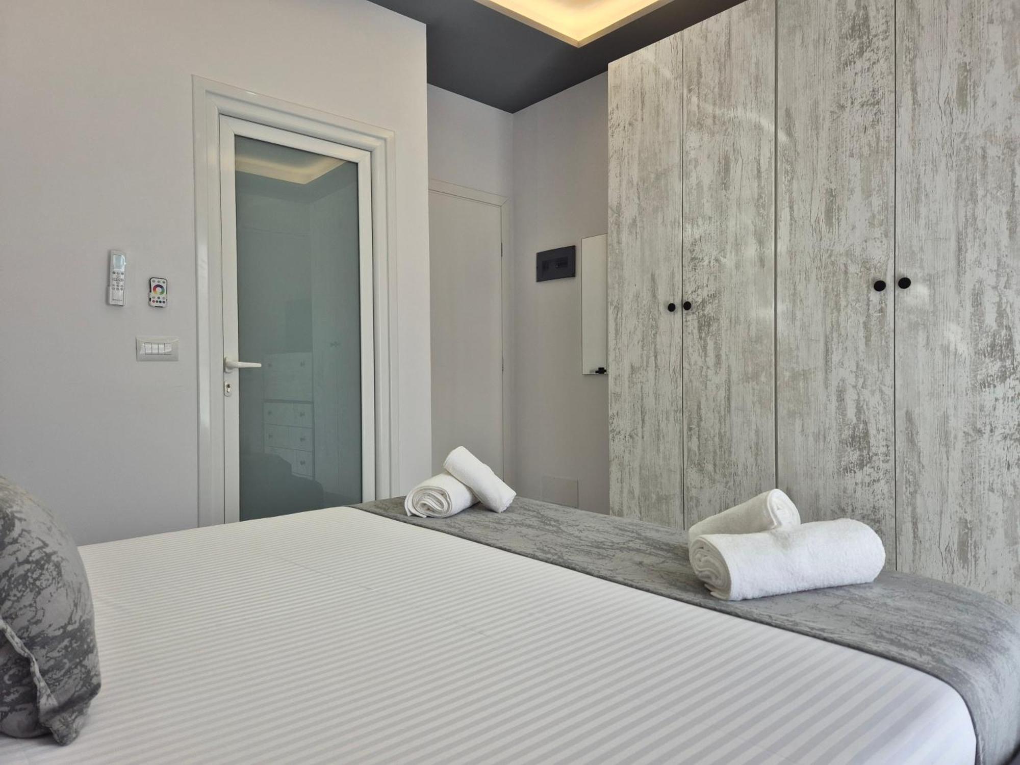 Vila Roxhest Sarandë Buitenkant foto