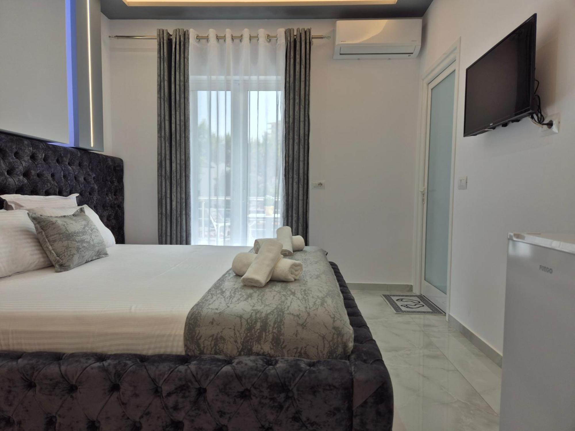 Vila Roxhest Sarandë Buitenkant foto
