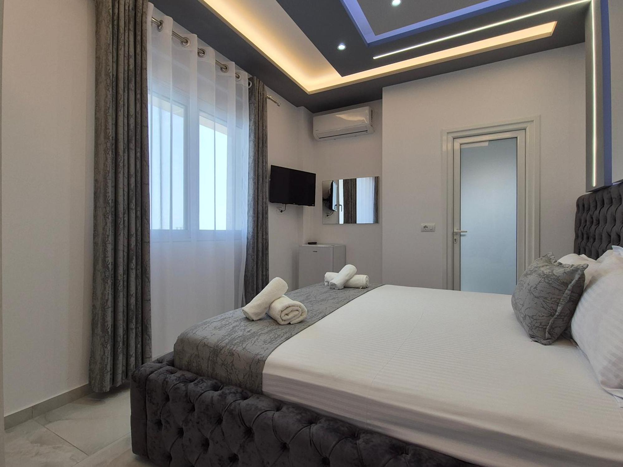 Vila Roxhest Sarandë Buitenkant foto