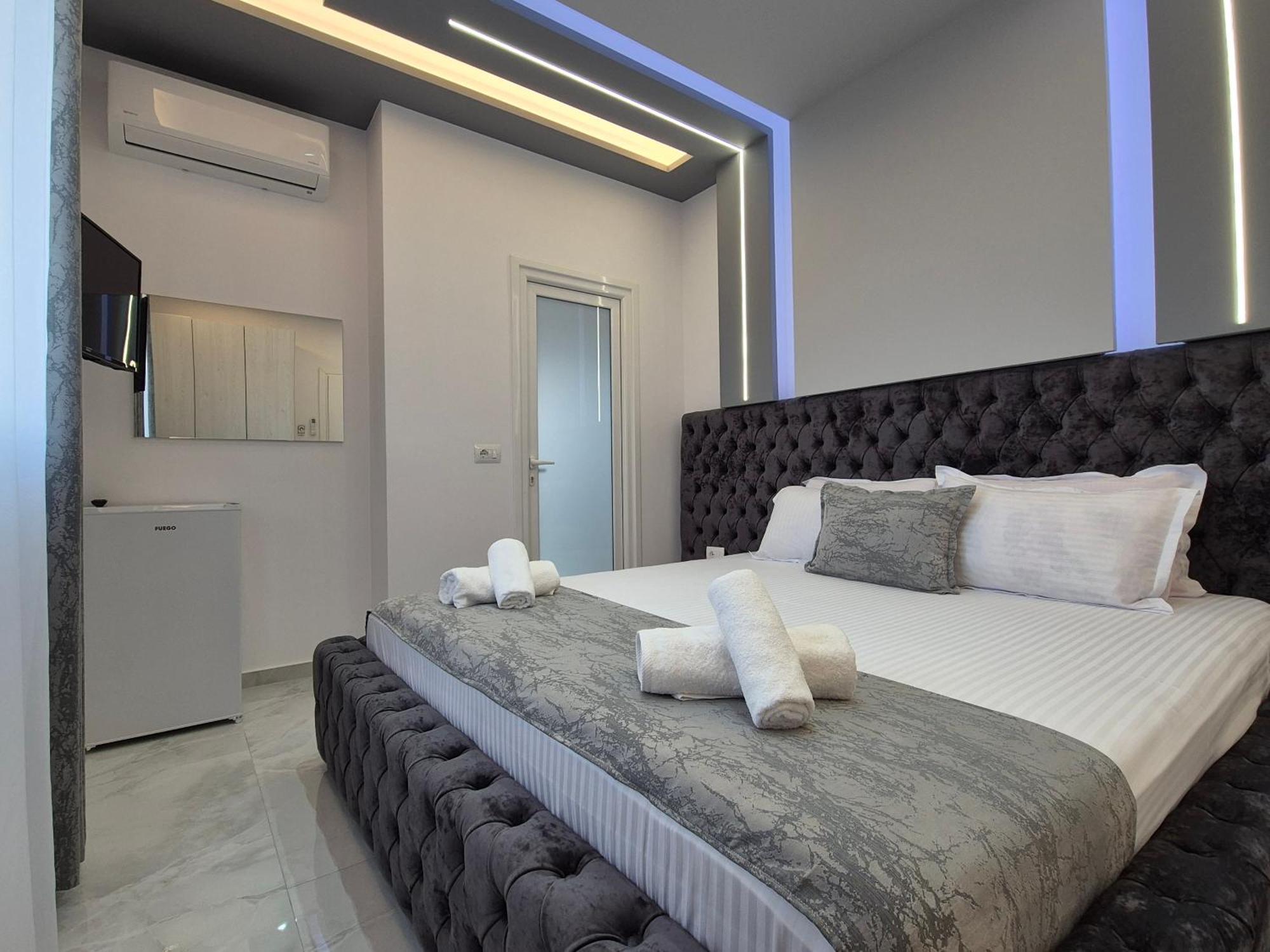 Vila Roxhest Sarandë Buitenkant foto