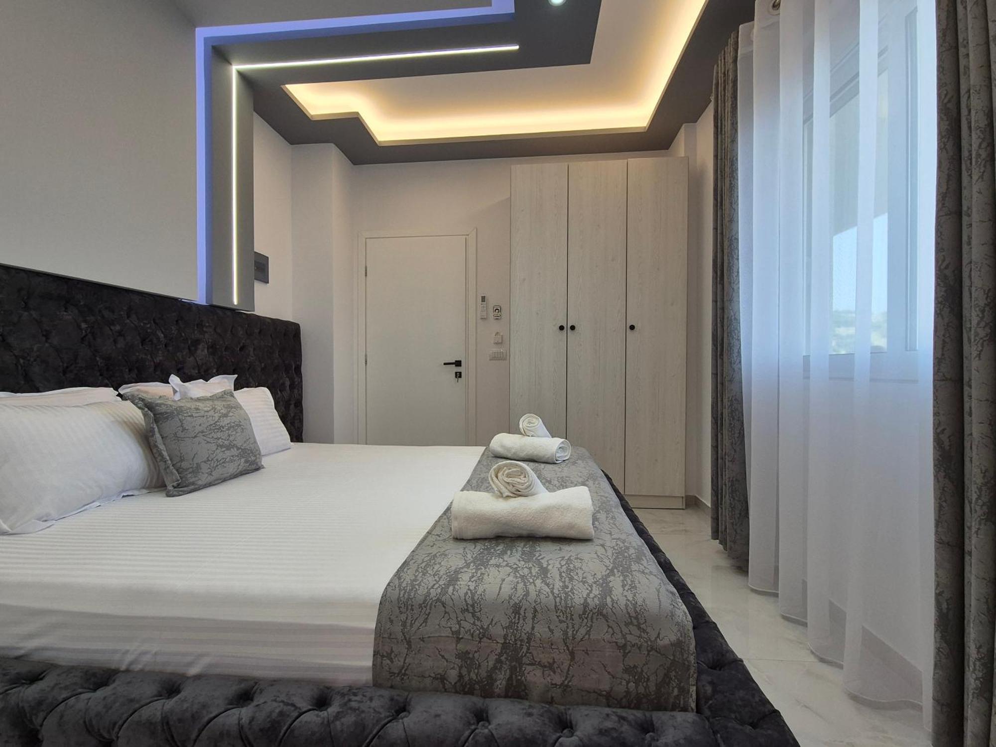 Vila Roxhest Sarandë Buitenkant foto