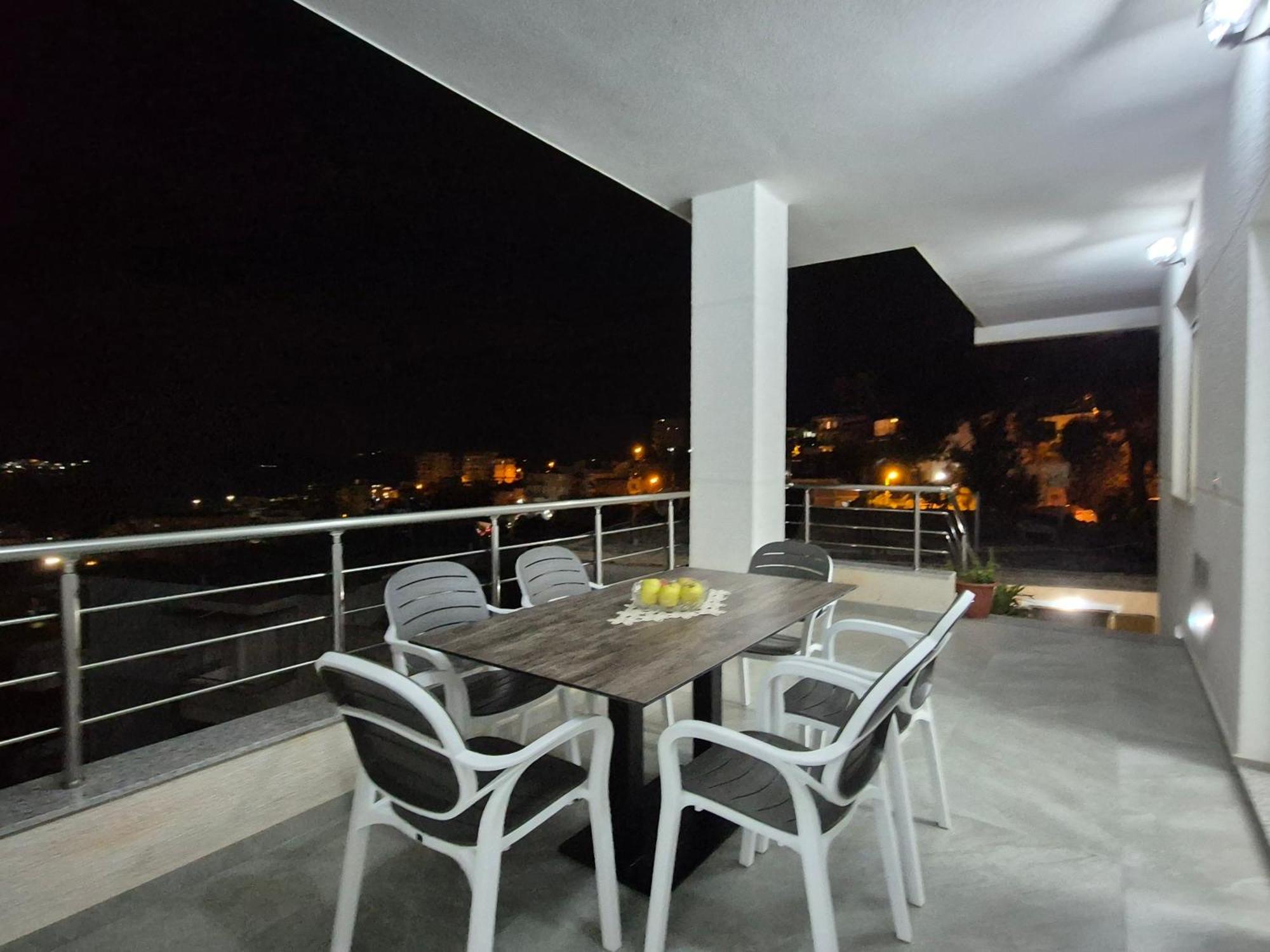 Vila Roxhest Sarandë Buitenkant foto